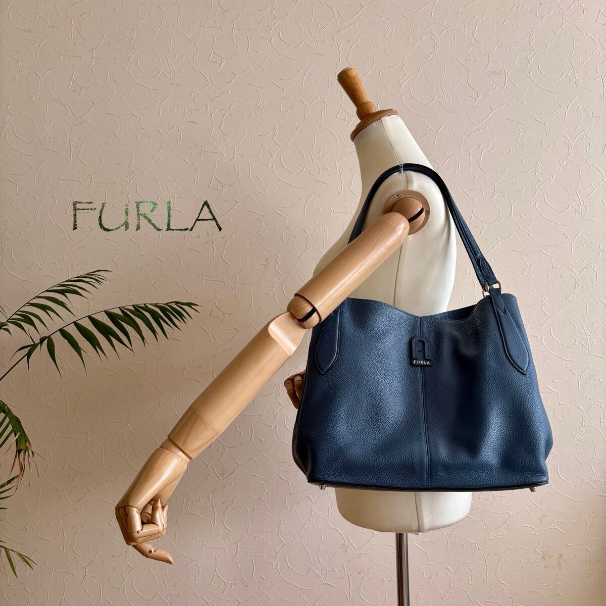  превосходный товар FURLA Furla dafne кожа сумка на плечо * женский телячья кожа натуральная кожа плечо .. синий blue бизнес ходить на работу A4 большая сумка рука 