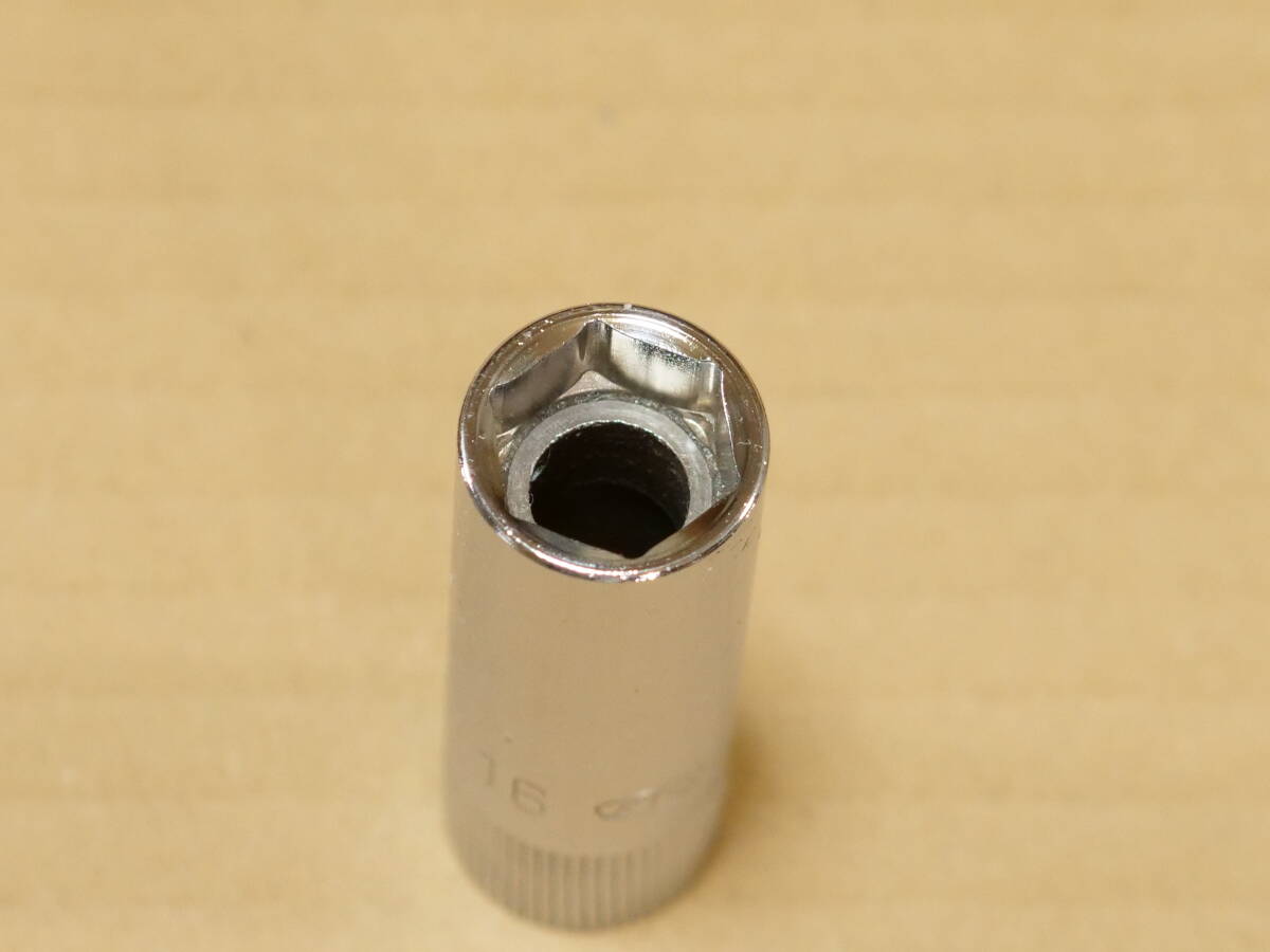KTC 16 mm 差込角 12.7 mm 1/2 inch 6角 プラグ レンチ ソケット 旧ロゴ B35P-16H 検) B3A-16P B3A-16SP TONE トネ 3P-16S 4P-16_画像2