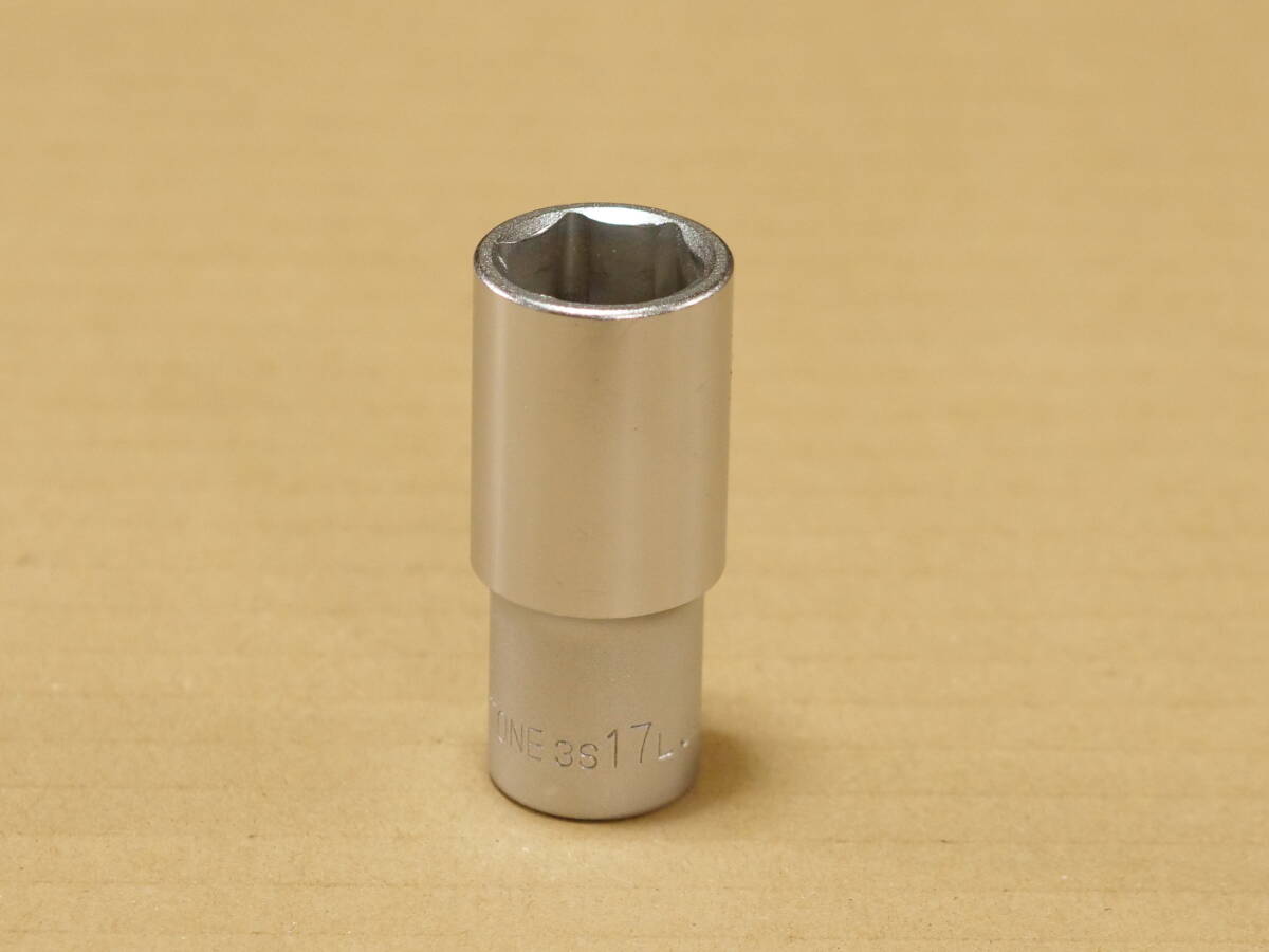 美品 TONE 17 mm 差込角 9.5 mm 3/8 inch 6角 ディープ ソケット 3S-17L 検) トネ 3D-17L KTC B3L-17 B3L-17W_画像1