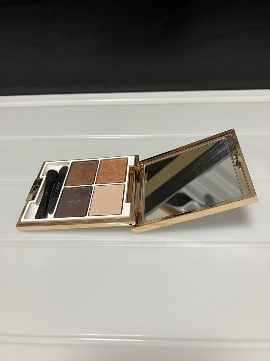 中古】SUQQU デザイニング カラー アイズ 110 光柑 KOHAKOI アイシャドウパレット