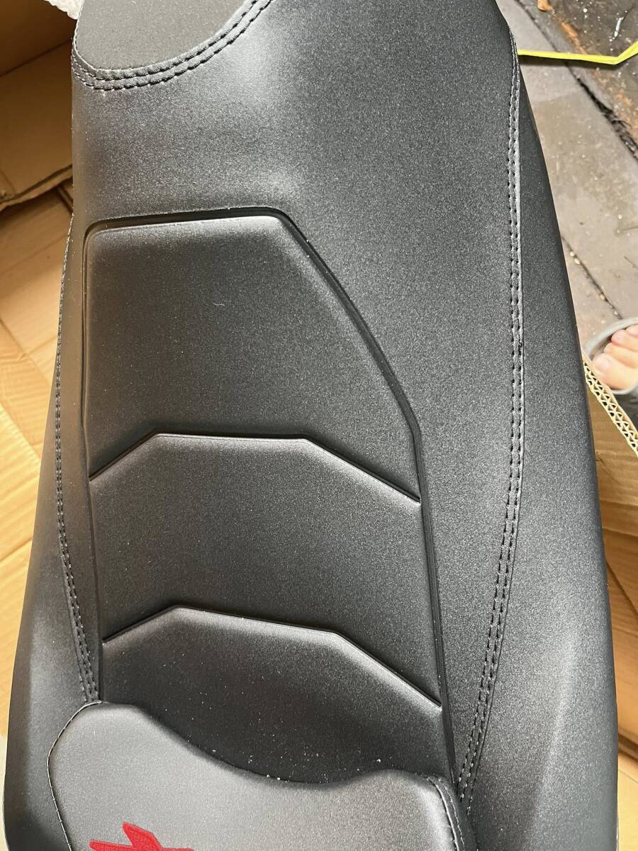 セール品　NOI　ノイワットダン　ホンダ　　PCX　シート　エアロシート　バケット　