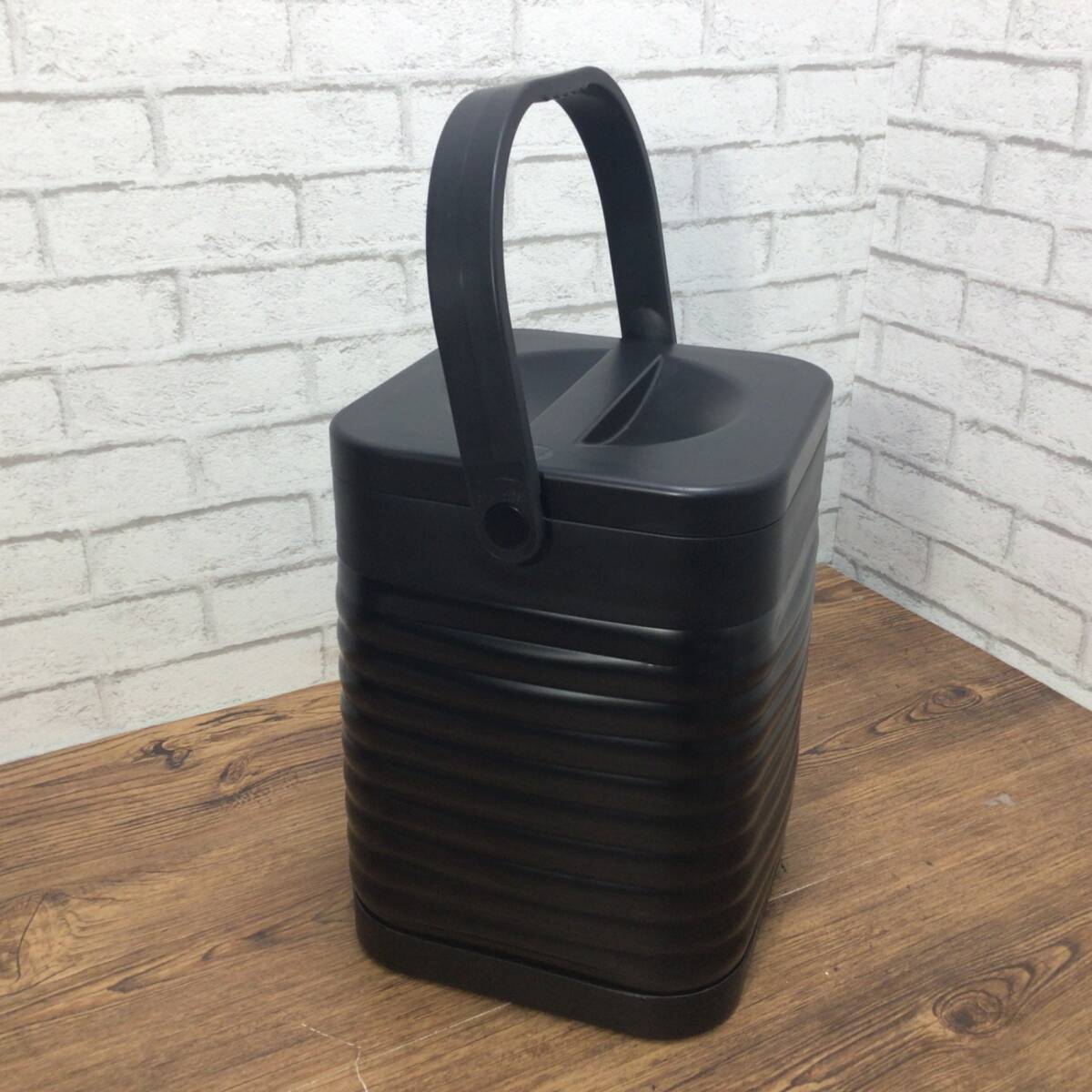 9448 WORKMAN ワークマン スクエア真空ハイブリッドコンテナ ブラック 保冷 保温 クーラーボックス_画像2