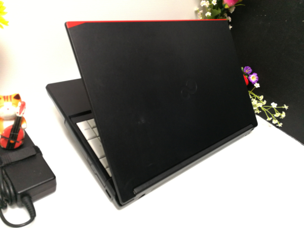 COREi5-8365U SSD256GB搭載　最短當日発送☆Windows11☆wo　即決/4GB/Office2021/HDMI搭載☆02