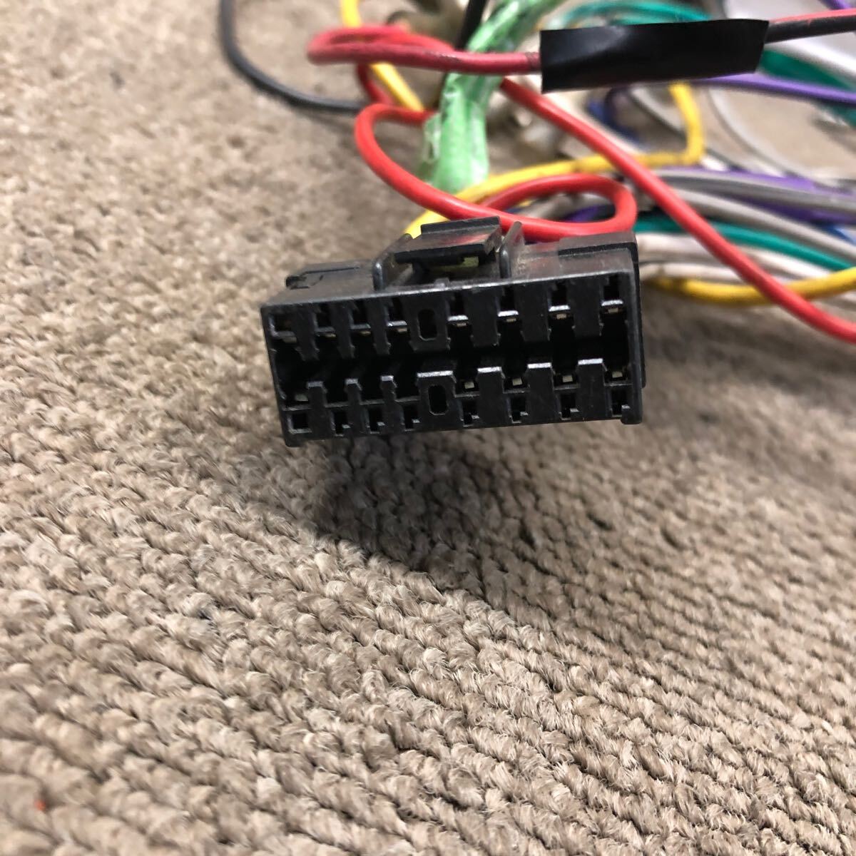 AV9-515 激安 カーステレオ SANYO CDF-R200 1J136966 CDプレーヤー FM/AM オーディオ 本体のみ 簡易動作確認済み 中古現状品_画像6