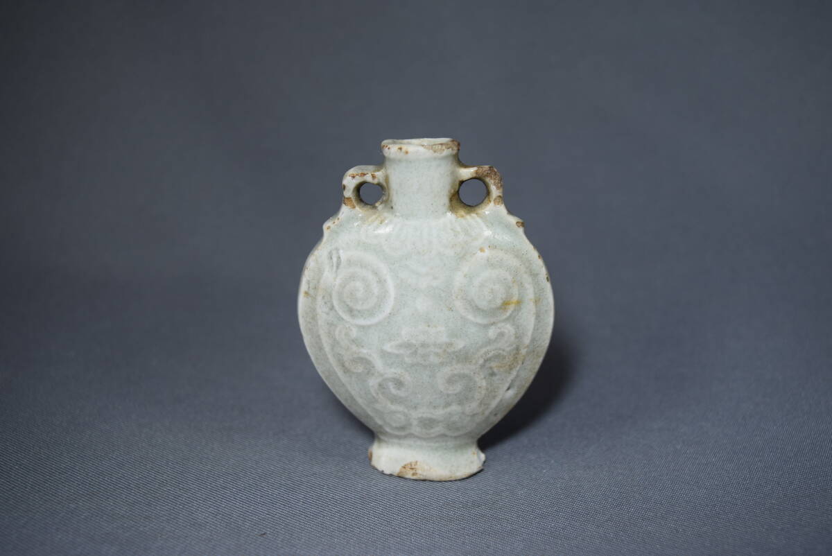 青磁 陽刻 雙耳 小壺 小瓶 中國美術(shù) 古玩 唐物 検索 香道具 線香差 鼻煙壺