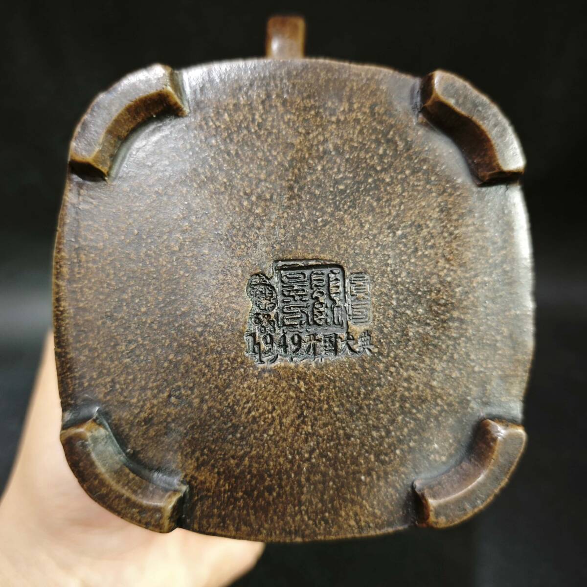 【超珍館蔵】紫砂壺 長城壺 顧景舟款 古銅泥 茶具 茶道品 置物 賞物 古賞物 古董品 古美術品 時代物 旧家蔵出 稀少珍蔵品