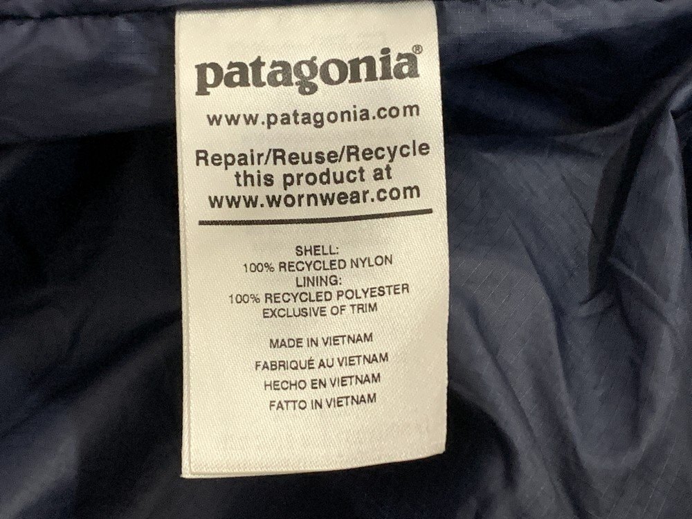 PATAGONIA パタゴニア ナイロンジャケット マウンテンパーカー 20730SP20 サイズ: M カラー: ネイビー トップス