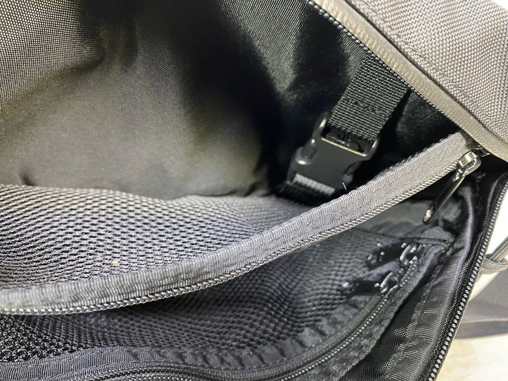 BRIEFING Briefing SLASH MW WP сумка-пояс сумка "body" цвет : черный сумка портфель 