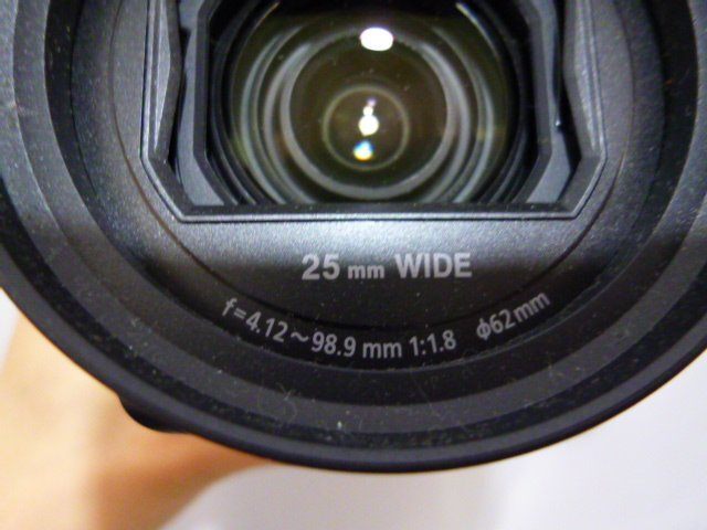 Panasonic パナソニック HC-VX3 デジタル 4K ビデオカメラ SDカード付き ホワイト