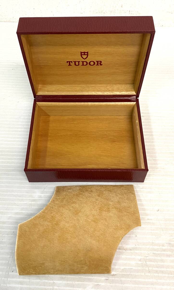 ★☆【1円～】純正 TUDOR チュードル 腕時(shí)計(jì)ケース レッド 冊(cè)子 アンカー(660/200) カードケース クロス BOX 箱 ウォッチケース と81☆★