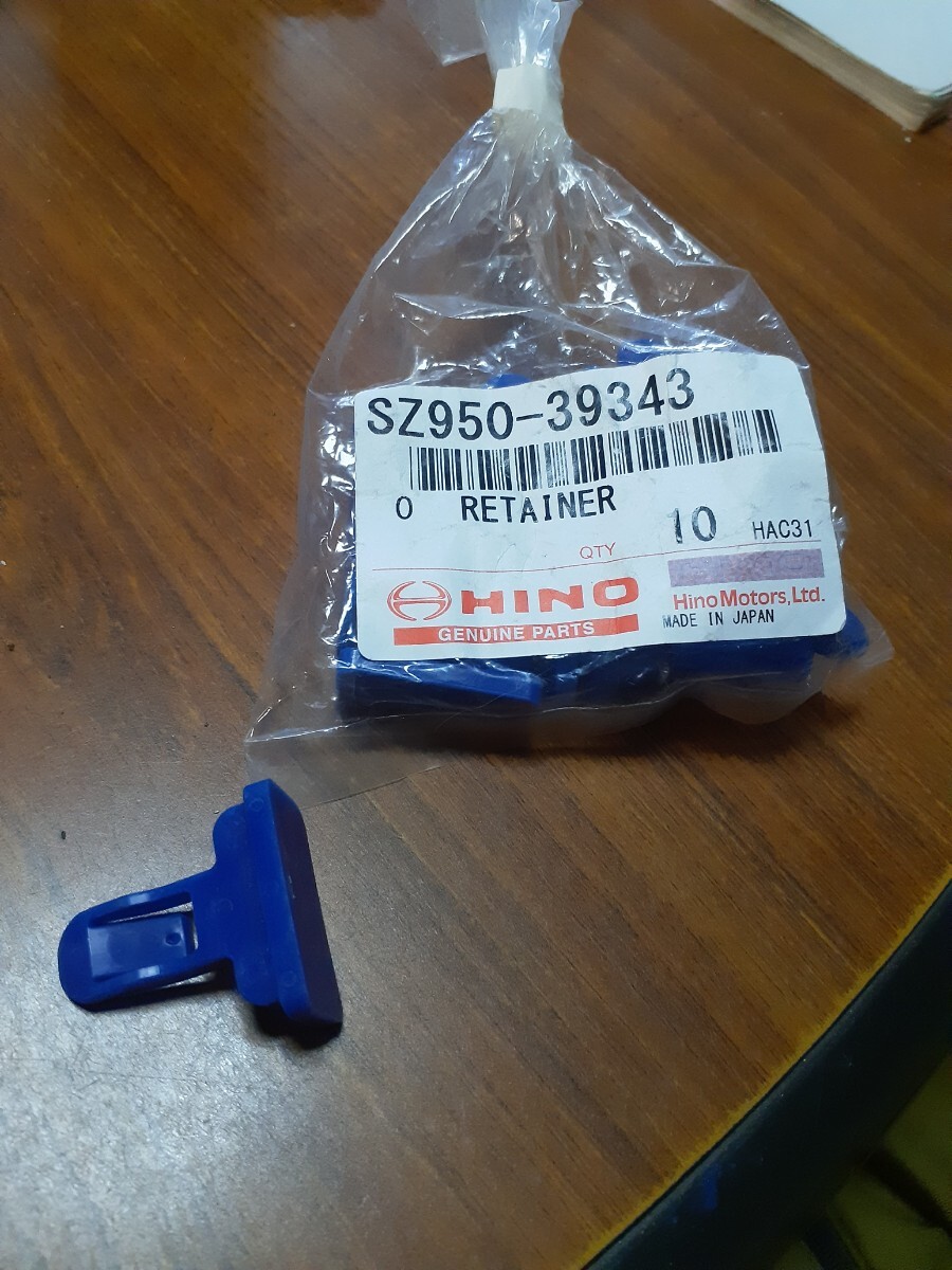 日野純正 バンパーエプロン取付ピン 10個 [HINO ’17プロフィア H29.5~]　リップスポイラー