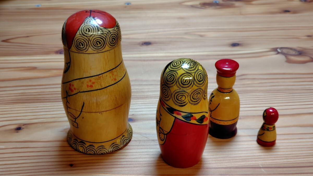 マトリョーシカ 4個セット ロシア 民芸品　旧ソ連時代物　ラベルあり_画像3