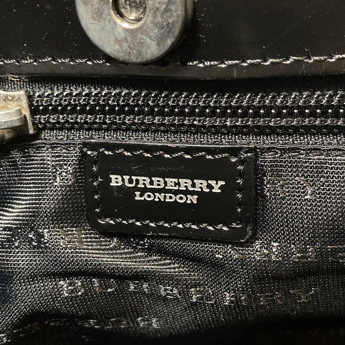 60-76 BURBERRY LONDON トートバッグ ノバチェック ベージュ バーバリー PVC レザー ハンドバッグ_画像5
