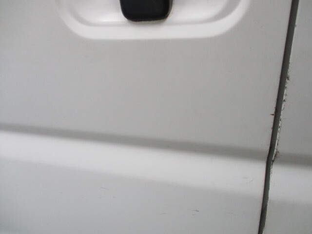 現車011　H17年　GBD-U61V　ミニキャブ　三菱　右リア　ドア　W09/ソフィアホワイト〔翌日発送〕即決！※個人様宅配送不可_画像9