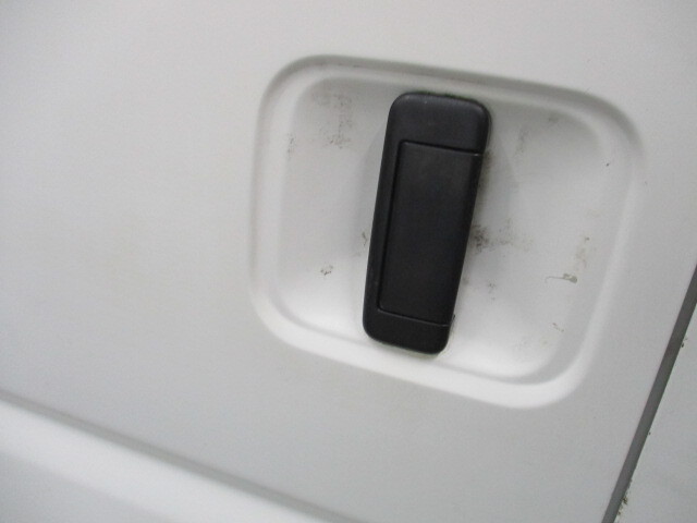 現車011　H17年　GBD-U61V　ミニキャブ　三菱　右リア　ドア　W09/ソフィアホワイト〔翌日発送〕即決！※個人様宅配送不可_画像8