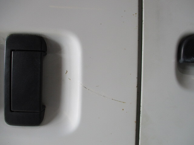 現車585 EBD-S321V ハイゼット ダイハツ 右リアドア W09/ホワイト〔翌日発送〕即決!※個人様宅配送不可_画像8