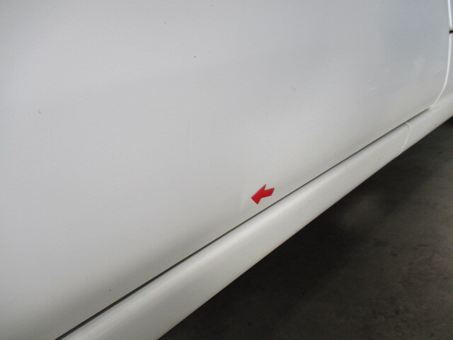 現車585 EBD-S321V ハイゼット ダイハツ 右リアドア W09/ホワイト〔翌日発送〕即決!※個人様宅配送不可_画像7