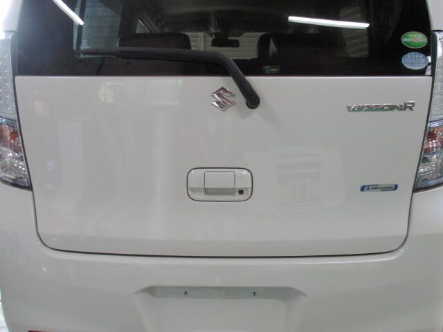 現車285 H26年 MH44S ワゴンR バックドア/リアゲート ZVH/クリスタルホワイトパール 再塗装品〔翌日発送〕即決!※個人様宅配送不可_画像3