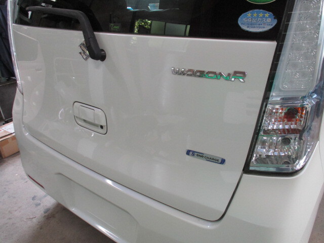 現車285 H26年 MH44S ワゴンR バックドア/リアゲート ZVH/クリスタルホワイトパール 再塗装品〔翌日発送〕即決!※個人様宅配送不可_画像5