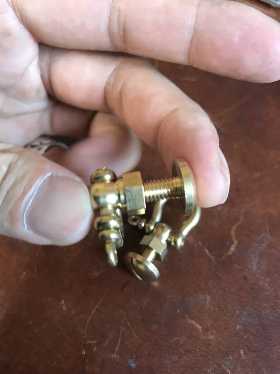 ワンオフ　真鍮材制作　ハーレー裝飾/荷掛などに、ナンバーボルト　デコレーション