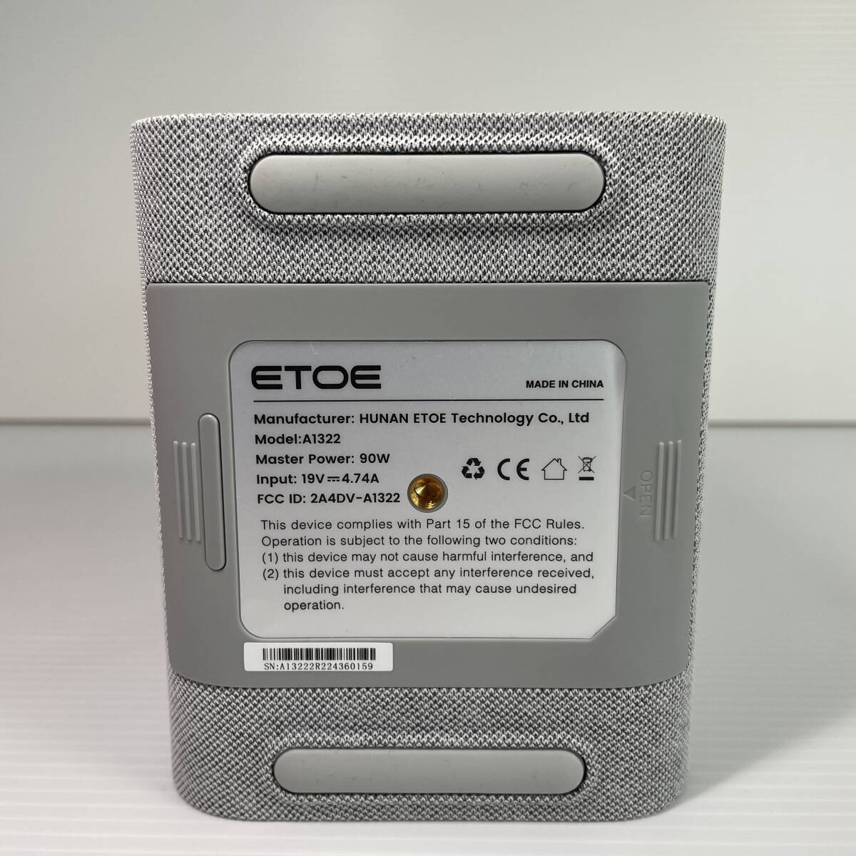 2509M0915 ETOE エトエ 1080P ポータブルプロジェクター MODEL：A1322 通電確認済 箱付