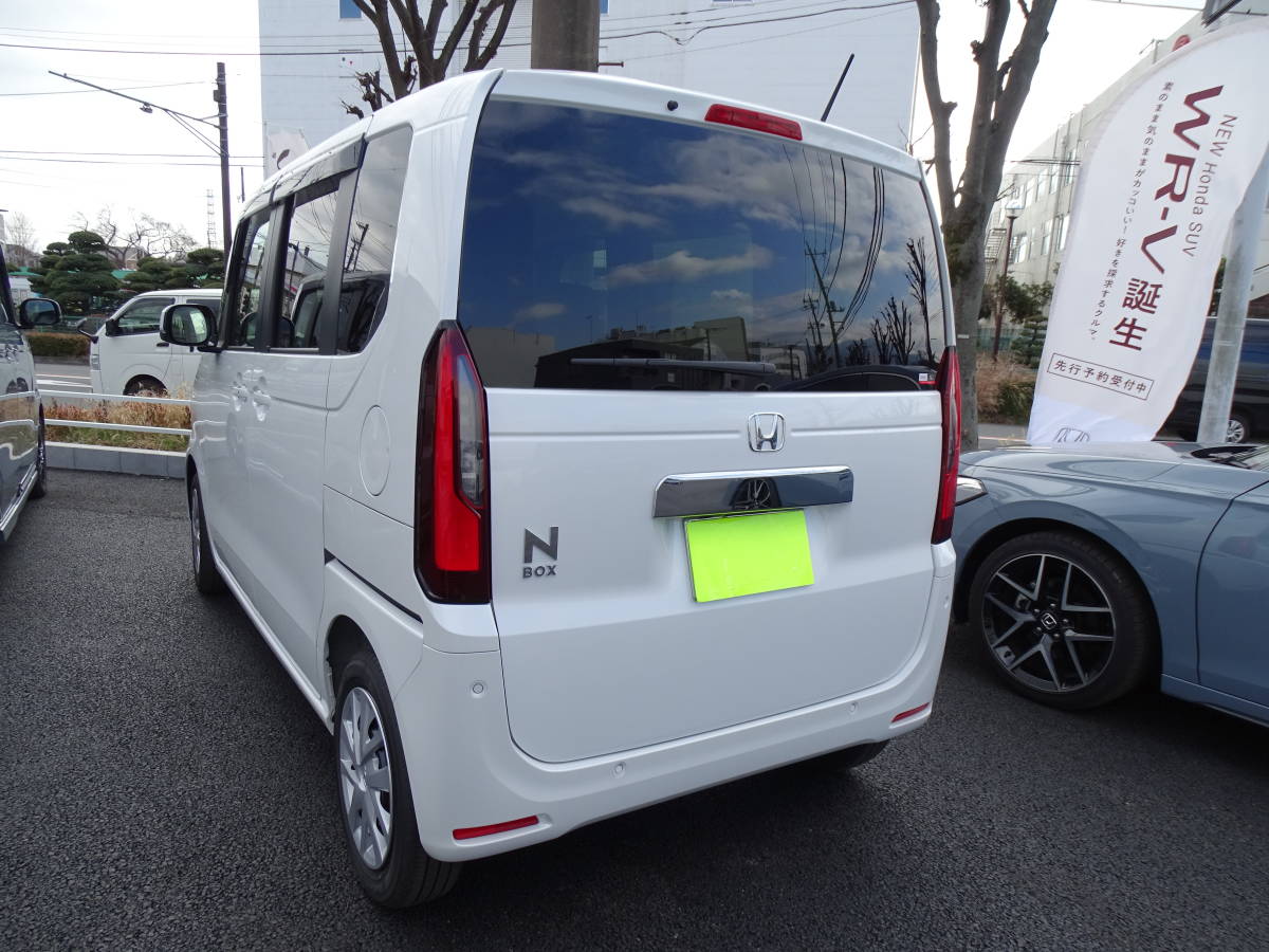 送料無料 ホンダ 現行型 NBOX N-BOXカスタム 共通 ６BA-JF5 JF６系 バックドア リアゲート ナンバープレート上 メッキガーニッシュ モール_画像5