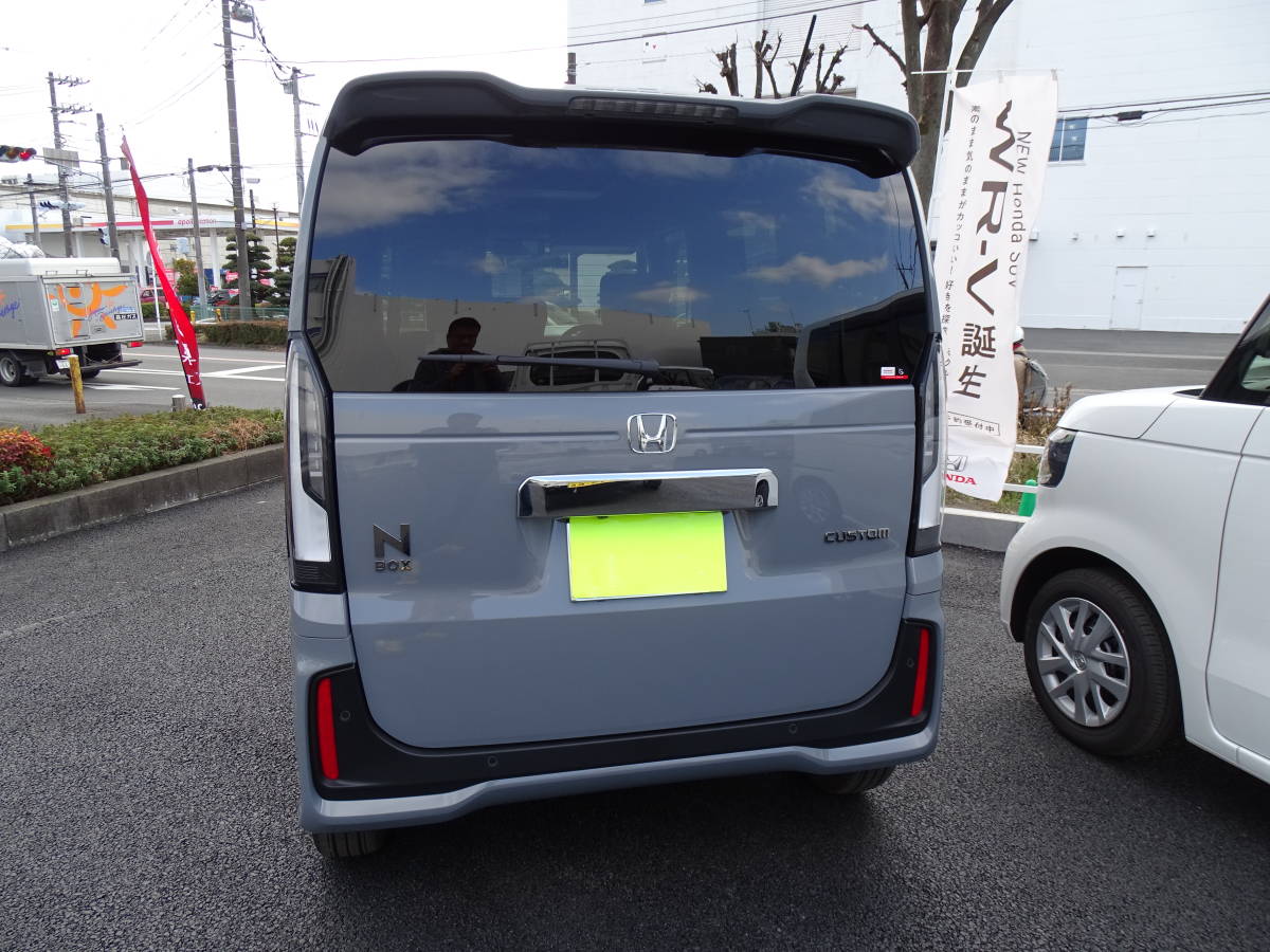 送料無料 ホンダ 現行型 NBOX N-BOXカスタム 共通 ６BA-JF5 JF６系 バックドア リアゲート ナンバープレート上 メッキガーニッシュ モール_画像6