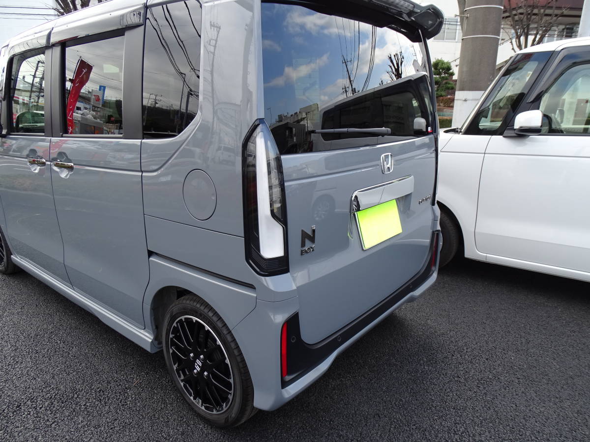 送料無料 ホンダ 現行型 NBOX N-BOXカスタム 共通 ６BA-JF5 JF６系 バックドア リアゲート ナンバープレート上 メッキガーニッシュ モール_画像8