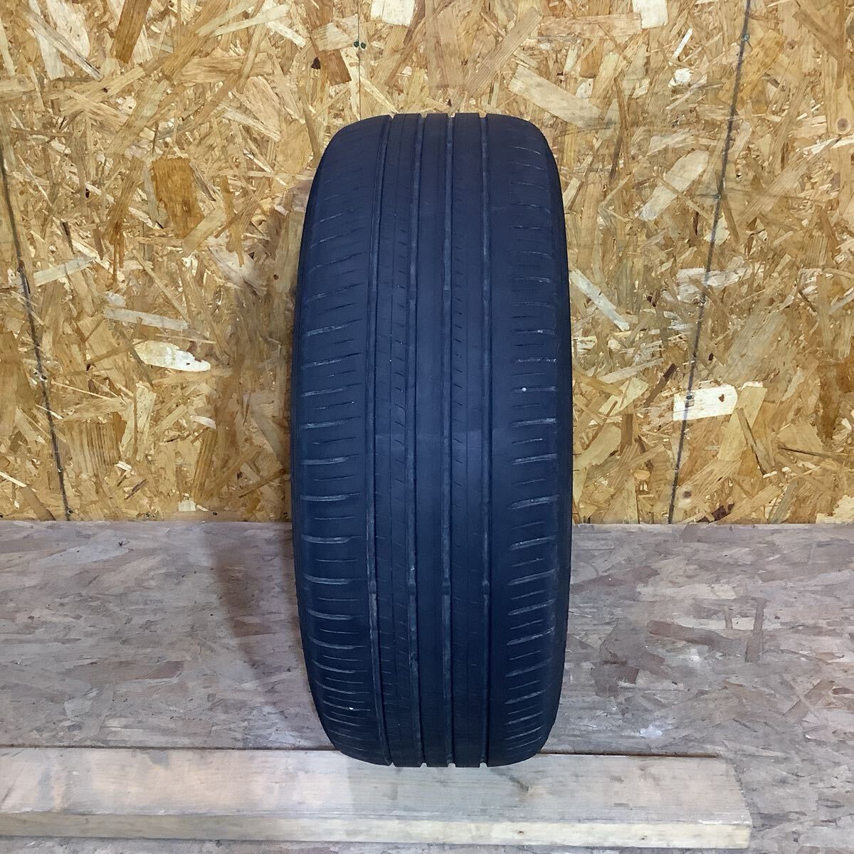 DUNLOP ENASAVE EC300+ ダンロップ 215/50R18 夏 2023年製 1本 6.5〜7分山 _画像1