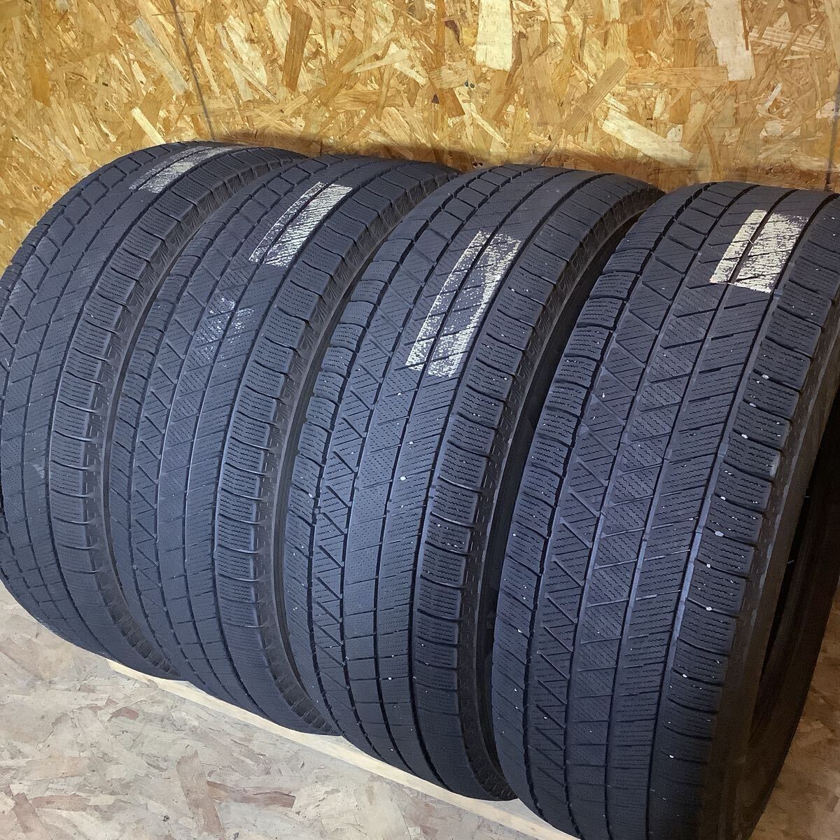 BRIDGESTONE BLIZZAK VRX3 ブリヂストン 225/65R17 スタッドレス 2022年製 4本セット 6〜6.5分山 レガシィ アウトバック_画像1