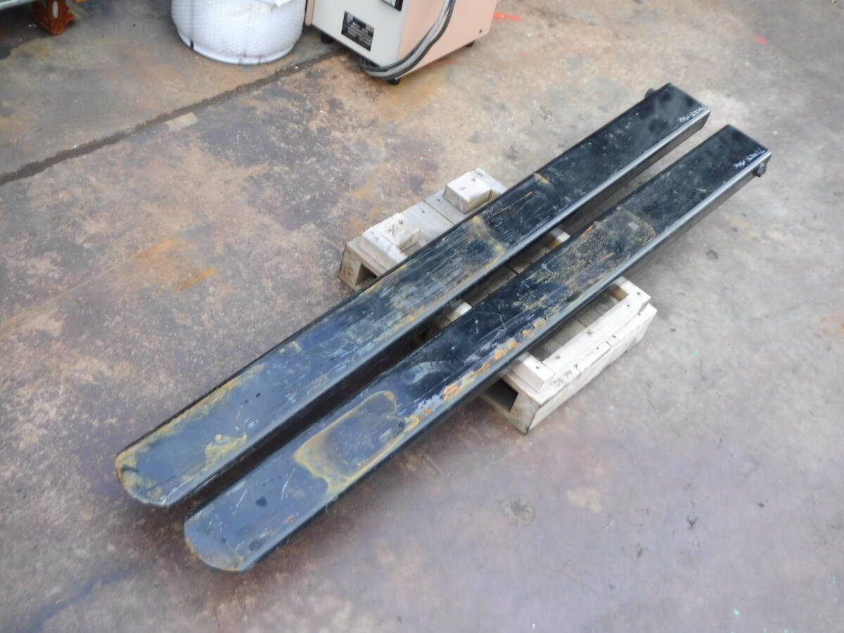 フォークリフト用サヤ長さ１５００ｍｍほぼ新品で格安での売り切りです