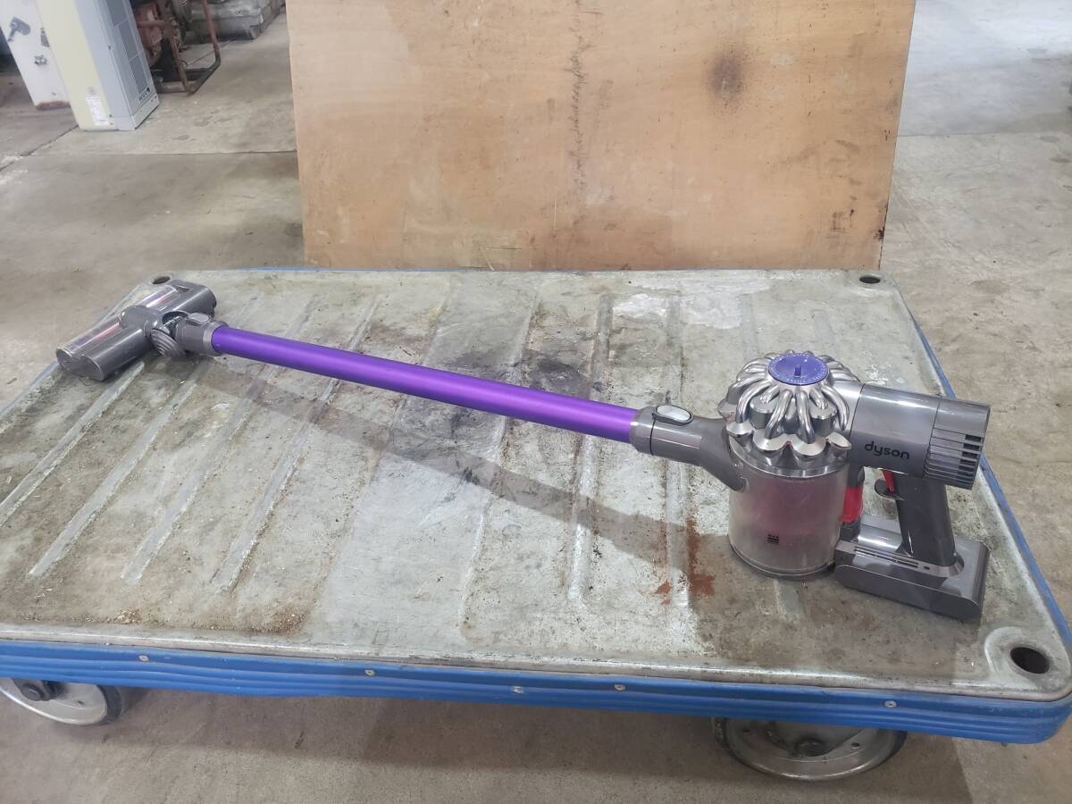 Q7015 動作未/現状渡し☆売切☆dyson ダイソン コードレスクリーナー 掃除機