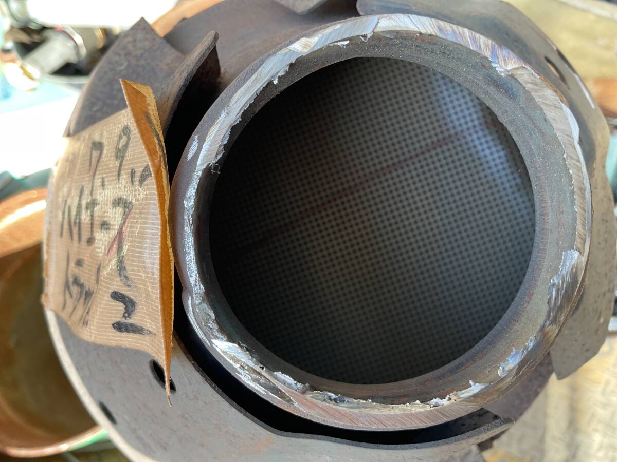 NO5触媒　トラック　トヨタ　ハイエース？　希少金属　白金　*-*　070921 NO5_画像2