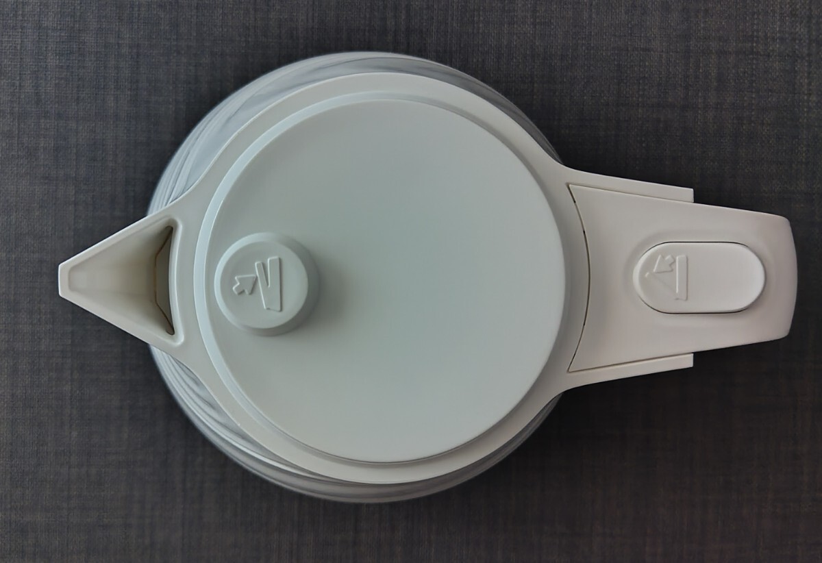 【新品/未使用】デロンギ DeLoghi セタ 電気ケトル ホワイト Seta Kettles KBS1200J-W 匿名配送可_画像3