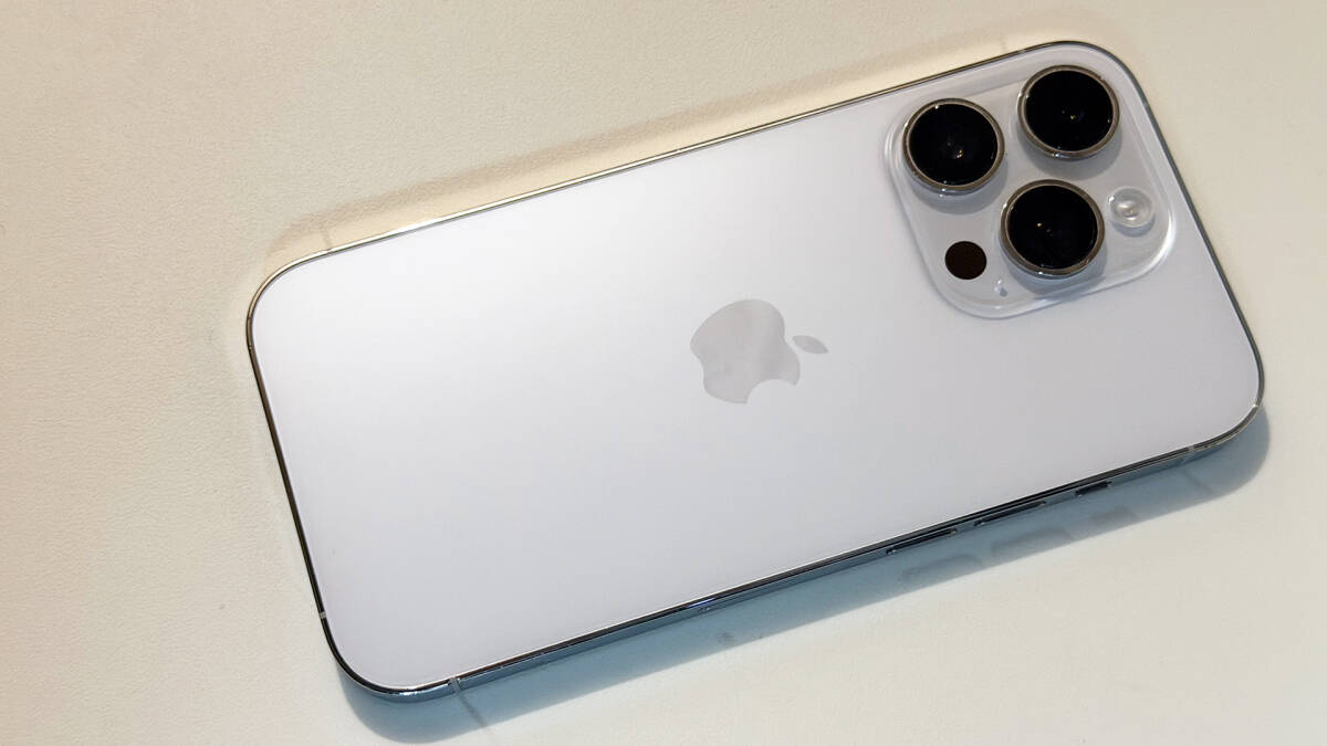 iPhone 14 Pro (256GB, シルバー, SIMフリー)