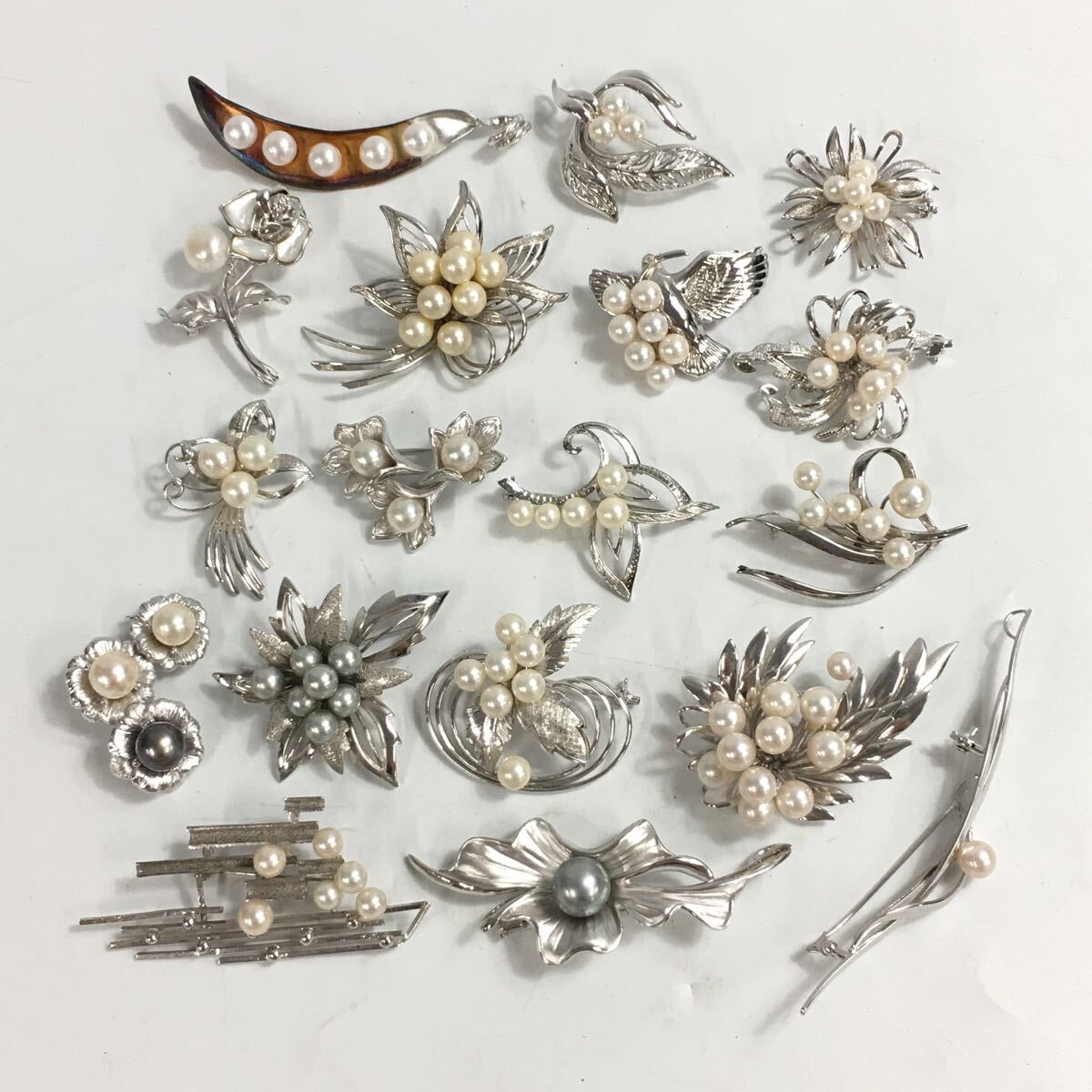 ★F08141/ブローチ/パール/金具 SILVER/総重量 約182g/まとめて/計(jì)18點(diǎn)セット