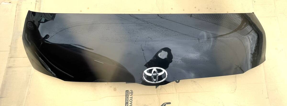 トヨタ・ハイエース　200系 純正ボンネット(標準)　 (中古品)　_画像1