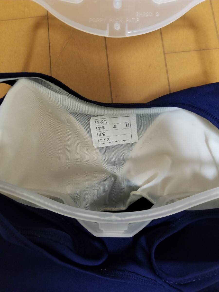 ナンバートゥエルヴ　Lサイズ大きめ　胸パッド付紺系スイミング水着　中古_画像3