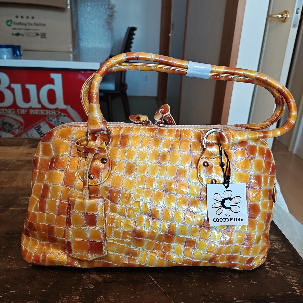 ９３０３２　日本古風堂　COCCO FIORE クロコダイル風ハンドバッグ_画像1