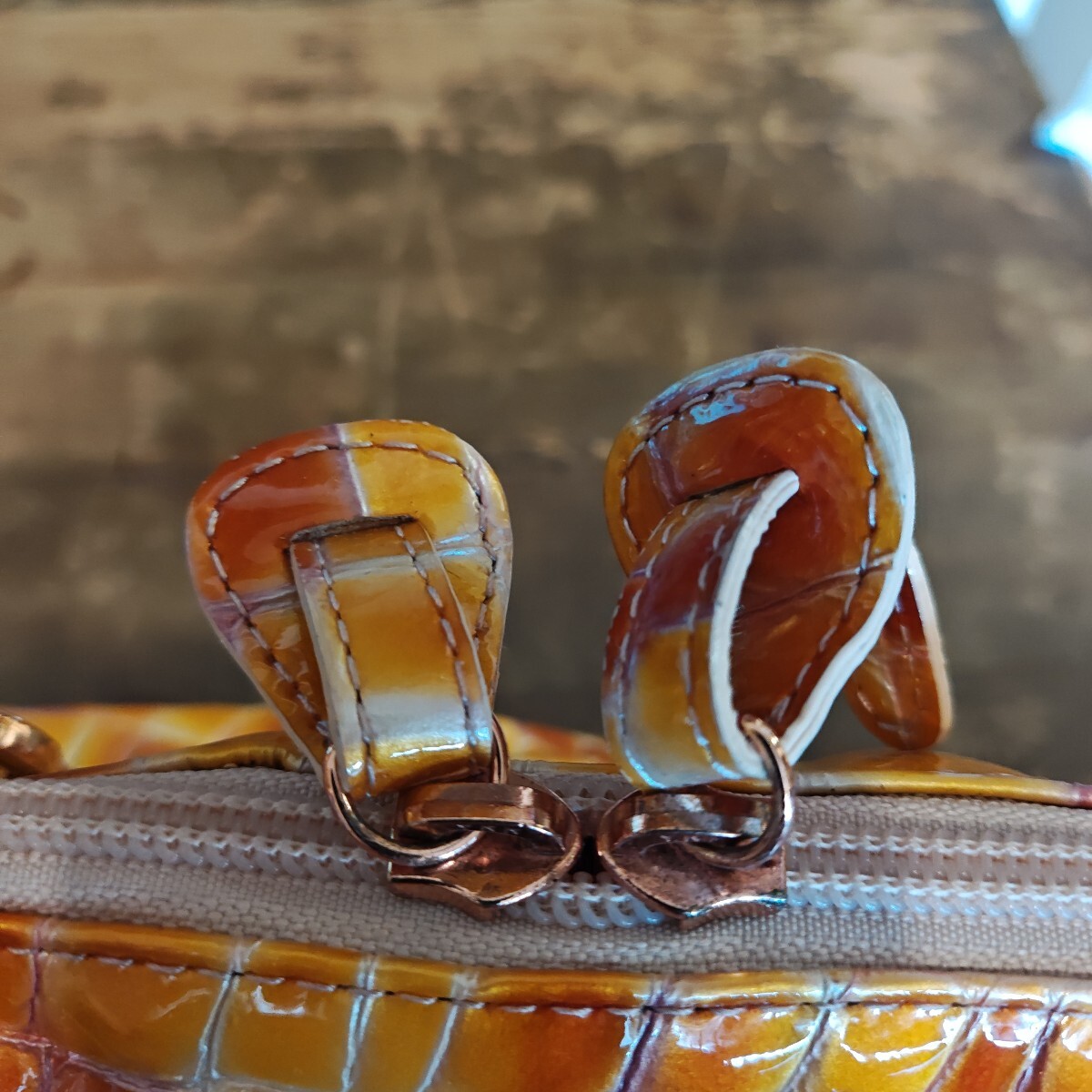 ９３０３２　日本古風堂　COCCO FIORE クロコダイル風ハンドバッグ_画像4