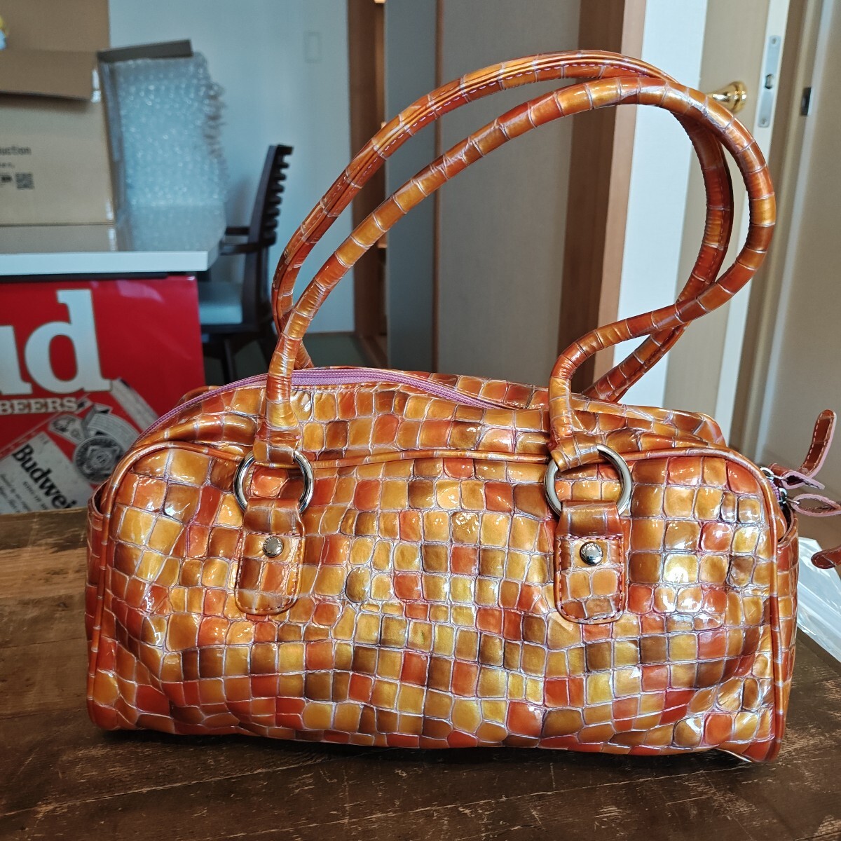 ９３０３４　日本古風堂　COCCO FIORE クロコダイル風ハンドバッグ　_画像4