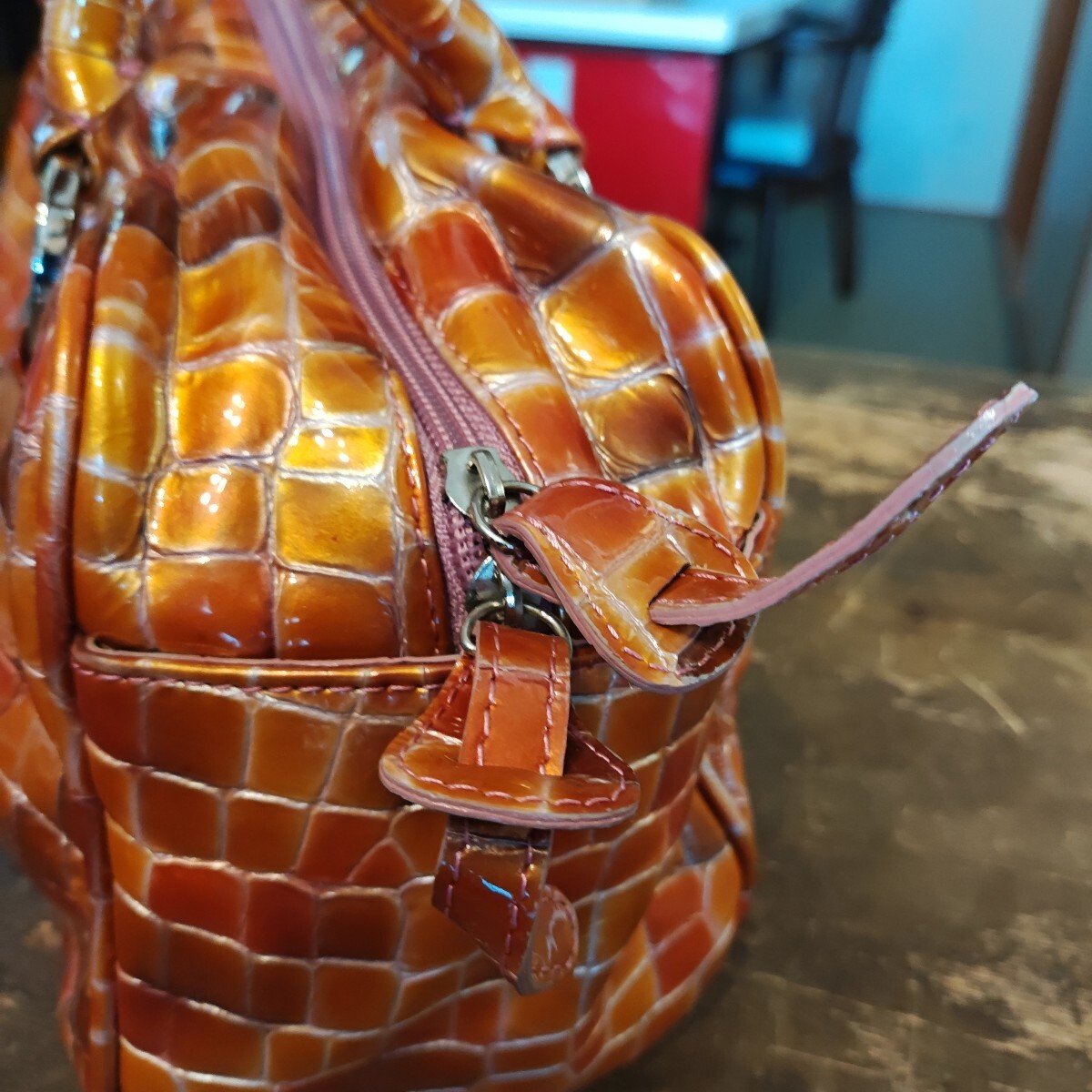 ９３０３４　日本古風堂　COCCO FIORE クロコダイル風ハンドバッグ　_画像5
