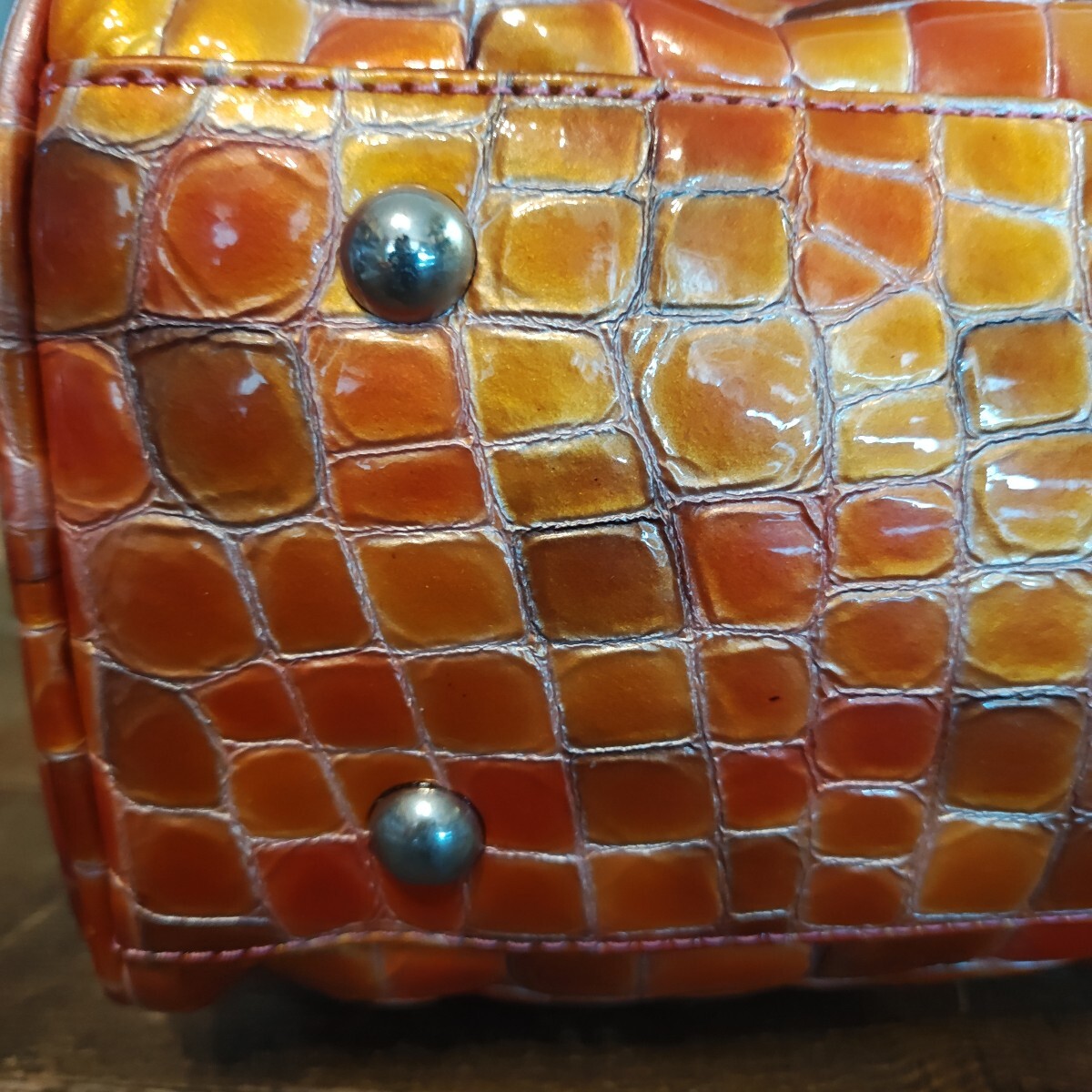 ９３０３４　日本古風堂　COCCO FIORE クロコダイル風ハンドバッグ　_画像7