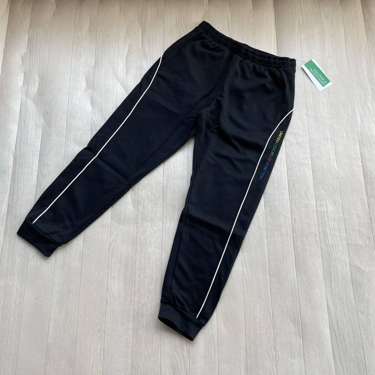 新品　BENETTON スウェットパンツ　L ブラック　ヨガ フィットネス　ウォーキング　ランニング