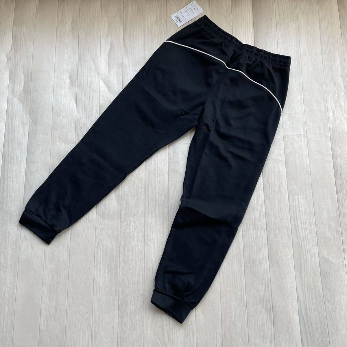 新品　BENETTON スウェットパンツ　L ブラック　ヨガ フィットネス　ウォーキング　ランニング