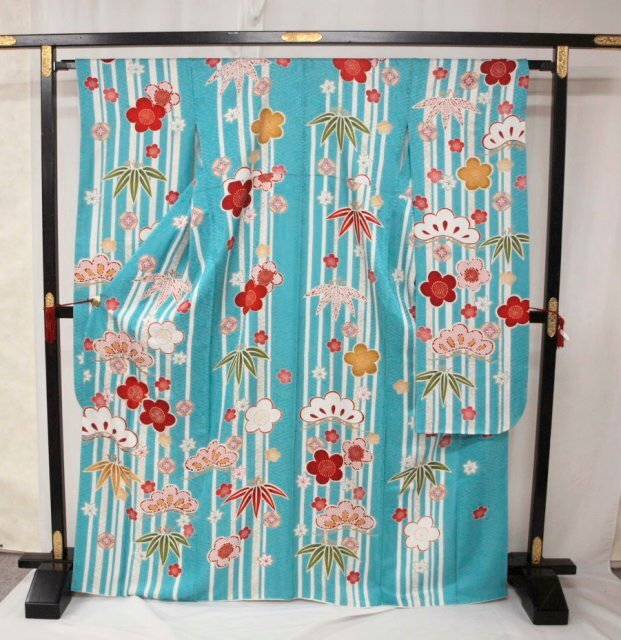 美品　正絹振袖　超お買い得　2021　水色　松竹梅【中古】_画像1