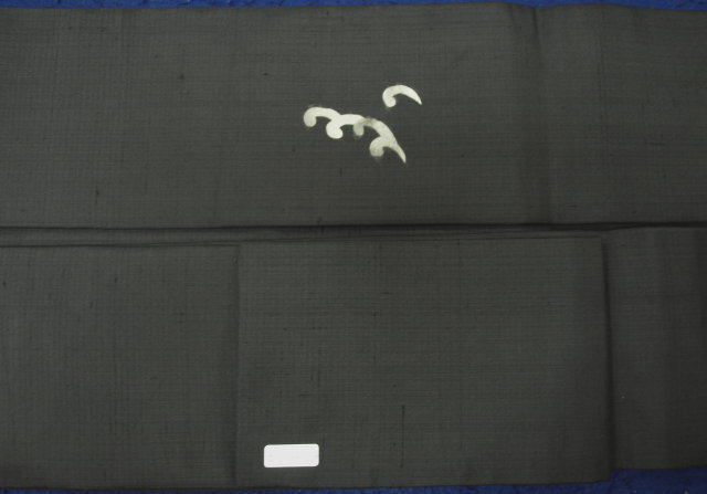 名古屋帯　1107　お仕立て上がり正絹　黒　ちぎり絵風うさぎ_画像3