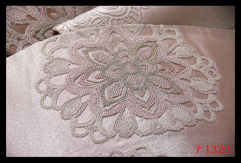 蔵【テ1325】西陣逸品　相良刺繍　宝相華紋　薄柿色地　近くで惚れて　正絹太鼓柄高級美術袋帯　◇検◇簪着物名古屋帯和装小物帯締め_画像9
