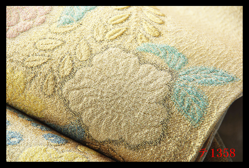 蔵【テ1358】西陣逸品　振袖可　ふくれ織　辻ヶ花紋　金色地　正絹純金糸両面六通高級美術袋帯　新品同様◇検簪着物名古屋帯和装小物帯締め_画像6