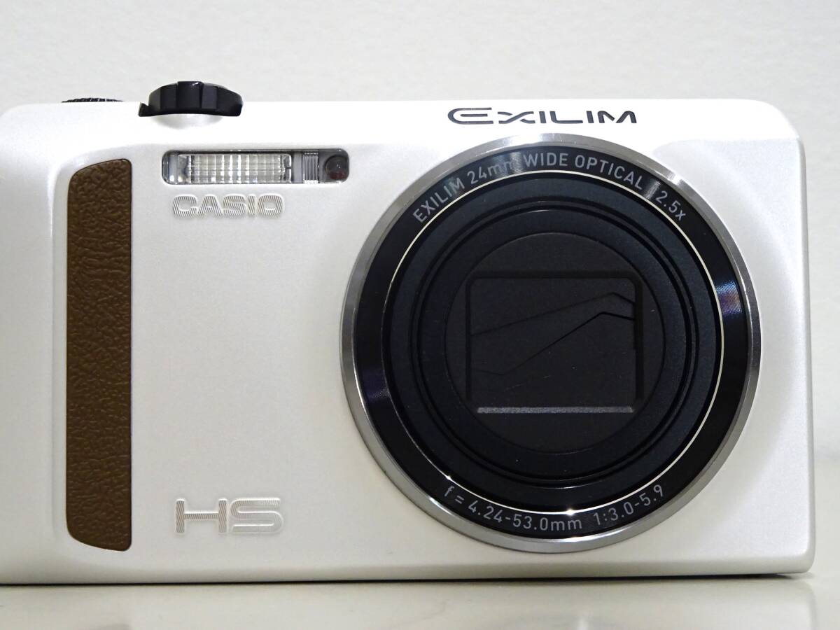 【18171】 美品　CASIO カシオ　HIGH SPEED　EXILIM 　EX-ZR400 コンパクトデジタルカメラ　ホワイト